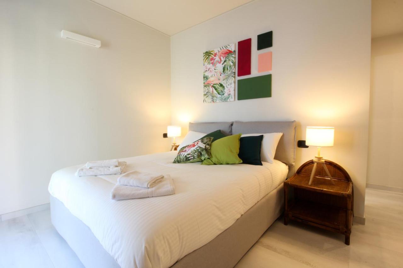 Parrots & Palms Apartment บอร์ดิเกรา ภายนอก รูปภาพ